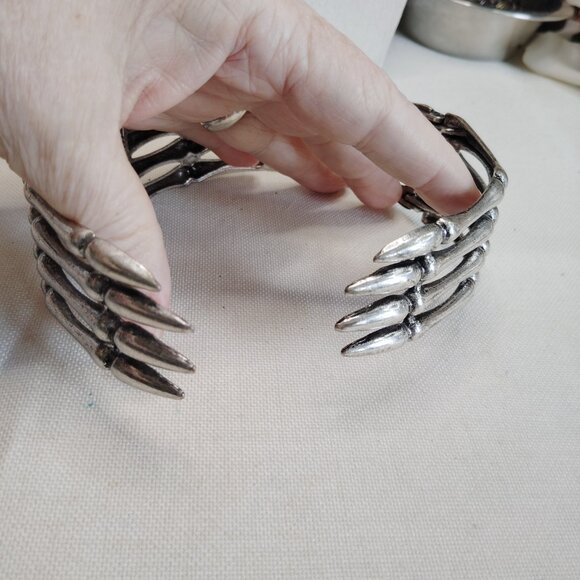 Silver Tone Skeleton Finger Choker Necklace Hinged Gothic Bone Collar Statement - Picture 5 of 9